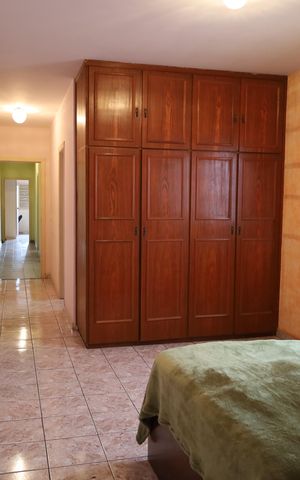 Casa à venda com 248m², 4 quartos e 2 vagasSuíte