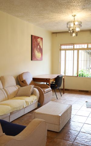 Casa à venda com 248m², 4 quartos e 2 vagasSala