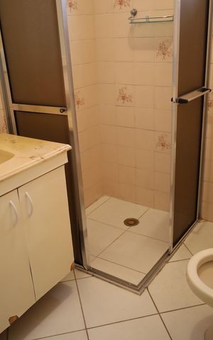 Casa à venda com 248m², 4 quartos e 2 vagasBanheiro