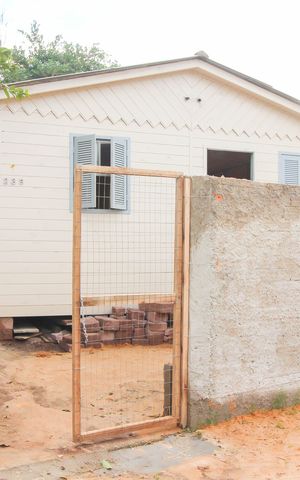Casa para alugar com 35m², 2 quartos e sem vaga Casa para alugar com 35m², 2 quartos e sem vagaFachada