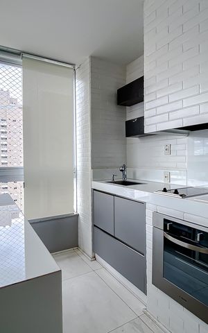 Apartamento para alugar com 178m², 2 quartos e 4 vagasVaranda