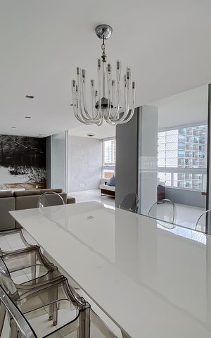 Apartamento para alugar com 178m², 2 quartos e 4 vagasSala