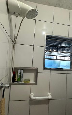 Casa à venda com 250m², 3 quartos e 2 vagas Casa à venda com 250m², 3 quartos e 2 vagasBanheiro 1