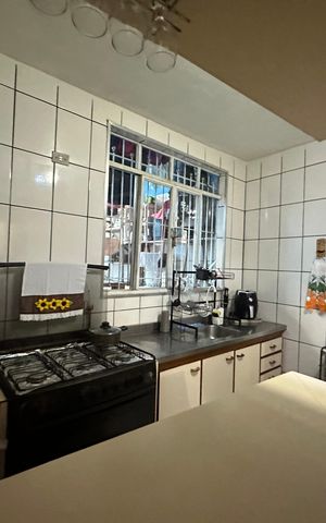 Casa à venda com 250m², 3 quartos e 2 vagas Casa à venda com 250m², 3 quartos e 2 vagasCozinha