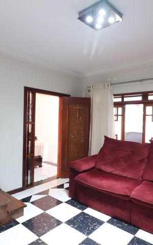 Casa à venda com 210m², 3 quartos e 4 vagasSala 