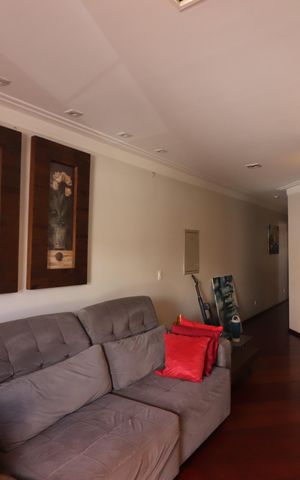 Casa à venda com 210m², 3 quartos e 4 vagasSala 2