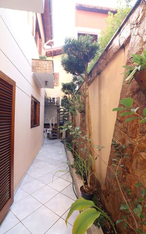 Casa à venda com 210m², 3 quartos e 4 vagasCorredor