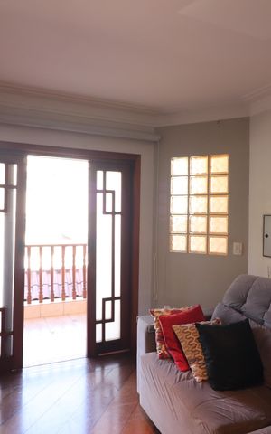 Casa à venda com 210m², 3 quartos e 4 vagasSala 2