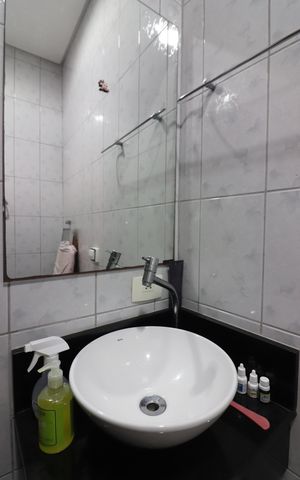 Casa à venda com 210m², 3 quartos e 4 vagasBanheiro de serviço