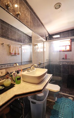 Casa à venda com 210m², 3 quartos e 4 vagasBanheiro Social