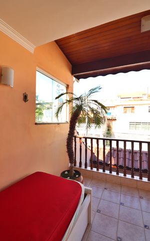 Casa à venda com 210m², 3 quartos e 4 vagasSala 2 Sacada 