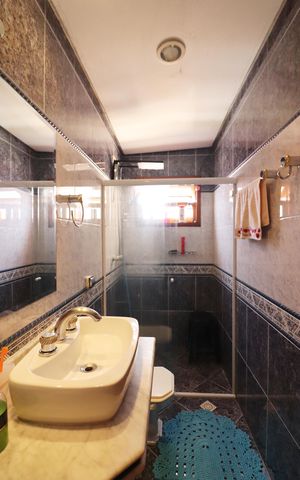Casa à venda com 210m², 3 quartos e 4 vagasBanheiro Social