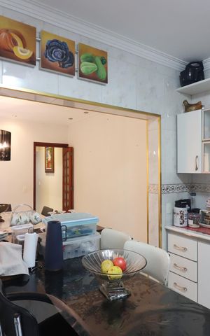 Casa à venda com 210m², 3 quartos e 4 vagasCozinha 