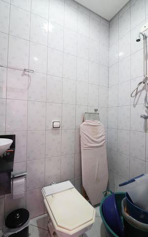 Casa à venda com 210m², 3 quartos e 4 vagasBanheiro de serviço