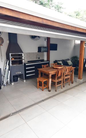Casa de condomínio à venda com 155m², 3 quartos e 3 vagasVaranda gourmet