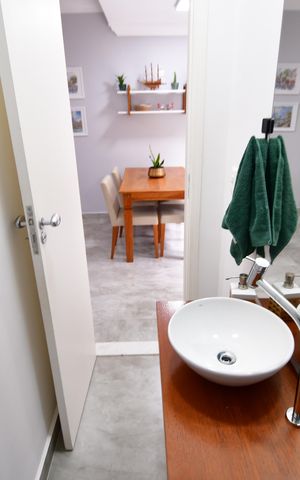 Casa de condomínio à venda com 155m², 3 quartos e 3 vagasLavabo