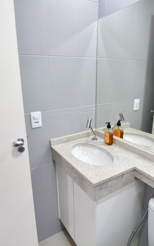 Casa de condomínio à venda com 155m², 3 quartos e 3 vagasBanheiro Social