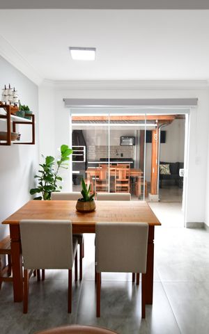 Casa de condomínio à venda com 155m², 3 quartos e 3 vagasSala