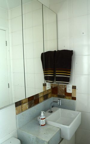 Apartamento à venda com 100m², 2 quartos e 2 vagas Apartamento à venda com 100m², 2 quartos e 2 vagasBanheiro