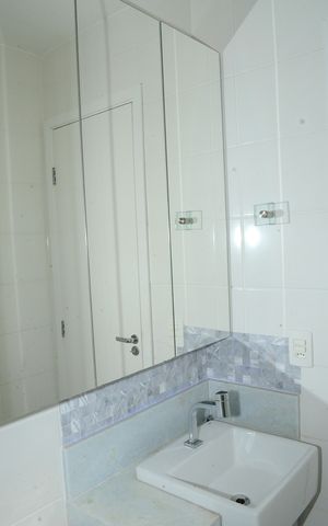 Apartamento à venda com 100m², 2 quartos e 2 vagas Apartamento à venda com 100m², 2 quartos e 2 vagasBanheiro