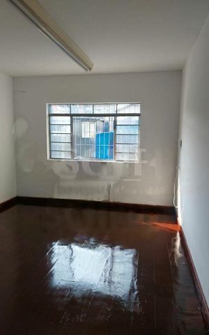 Casa à venda com 211m², 2 quartos e 3 vagas