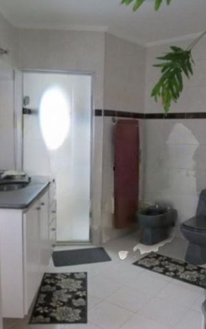 Casa à venda com 202m², 4 quartos e 4 vagas