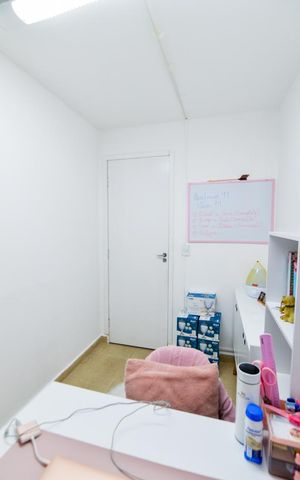 Casa à venda com 340m², 6 quartos e 4 vagasEscritório