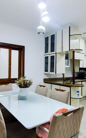 Casa à venda com 340m², 6 quartos e 4 vagasCozinha