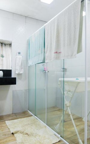 Casa à venda com 340m², 6 quartos e 4 vagasBanheiro social