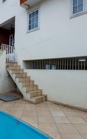 Casa à venda com 340m², 6 quartos e 4 vagasPiscina