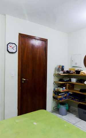 Casa à venda com 340m², 6 quartos e 4 vagasQuarto de hóspedes 