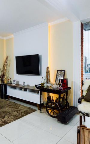 Casa à venda com 340m², 6 quartos e 4 vagasCasa 2 - Sala