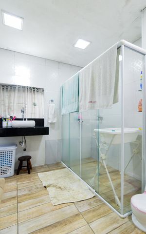 Casa à venda com 340m², 6 quartos e 4 vagasBanheiro social