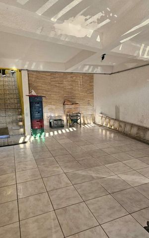 Casa à venda com 170m², 3 quartos e 2 vagas