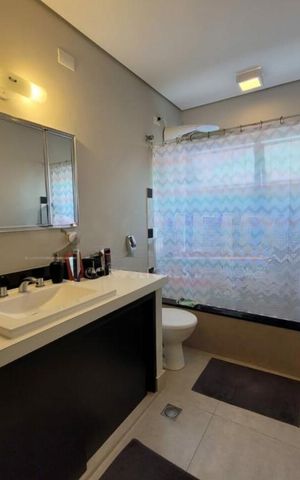 Casa à venda com 200m², 3 quartos e 3 vagas