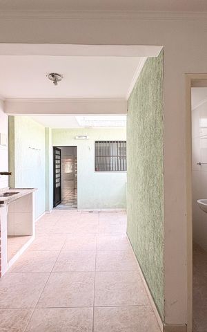 Casa à venda com 150m², 3 quartos e 1 vaga Casa à venda com 150m², 3 quartos e 1 vagaÁrea de serviço e gourmet