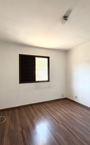 Casa à venda com 150m², 3 quartos e 1 vaga Casa à venda com 150m², 3 quartos e 1 vagaQuarto 1