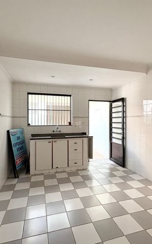 Casa à venda com 150m², 3 quartos e 1 vaga Casa à venda com 150m², 3 quartos e 1 vagaCozinha