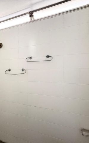 Casa à venda com 150m², 3 quartos e 1 vaga Casa à venda com 150m², 3 quartos e 1 vagaBanheiro