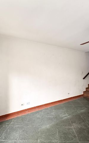 Casa à venda com 150m², 3 quartos e 1 vaga Casa à venda com 150m², 3 quartos e 1 vagaSala