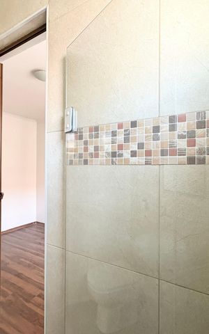 Casa à venda com 150m², 3 quartos e 1 vaga Casa à venda com 150m², 3 quartos e 1 vagaBanheiro da Suíte