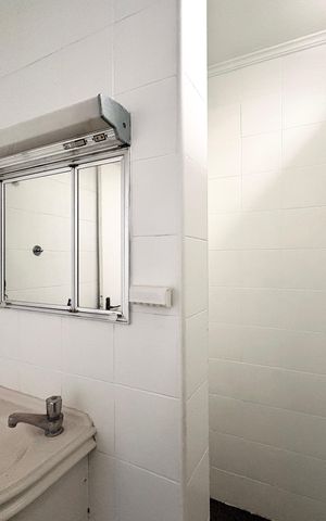 Casa à venda com 150m², 3 quartos e 1 vaga Casa à venda com 150m², 3 quartos e 1 vagaBanheiro