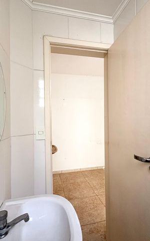 Casa à venda com 150m², 3 quartos e 1 vaga Casa à venda com 150m², 3 quartos e 1 vagaBanheiro de serviço