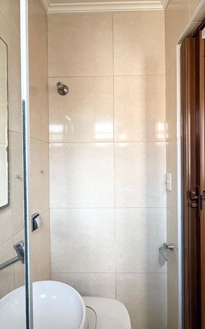 Casa à venda com 150m², 3 quartos e 1 vaga Casa à venda com 150m², 3 quartos e 1 vagaBanheiro da Suíte