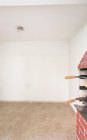 Casa à venda com 150m², 3 quartos e 1 vaga Casa à venda com 150m², 3 quartos e 1 vagaÁrea de serviço e gourmet