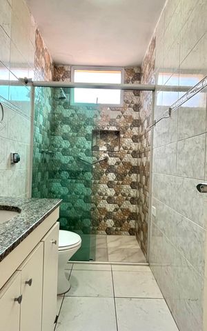 Casa à venda com 240m², 3 quartos e 4 vagas Casa à venda com 240m², 3 quartos e 4 vagasBanheiro da Suíte