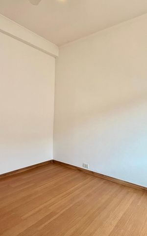 Casa à venda com 240m², 3 quartos e 4 vagas Casa à venda com 240m², 3 quartos e 4 vagasQuarto