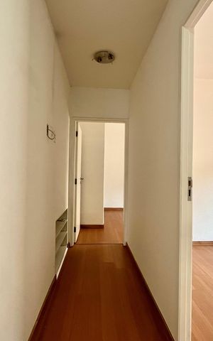 Casa à venda com 240m², 3 quartos e 4 vagas Casa à venda com 240m², 3 quartos e 4 vagasCorredor