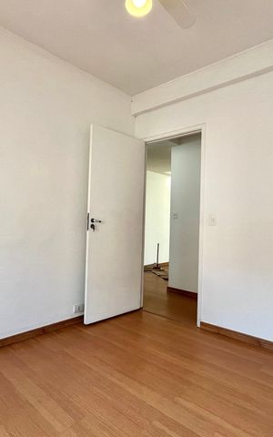 Casa à venda com 240m², 3 quartos e 4 vagas Casa à venda com 240m², 3 quartos e 4 vagasQuarto