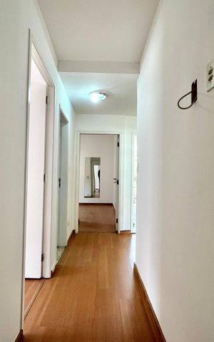 Casa à venda com 240m², 3 quartos e 4 vagas Casa à venda com 240m², 3 quartos e 4 vagasCorredor